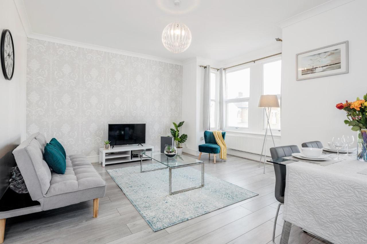 Business & Leisure 2 Bedroom & Parking By Damask Homes Ilford Exteriör bild